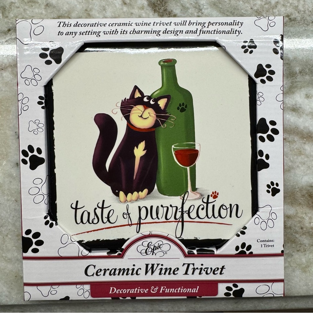 New in box! Ceramic wine trivet w/cat &wine bottle🐈‍⬛🍷decorative & functional